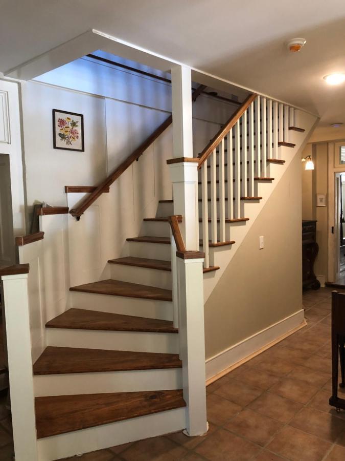 The Montgomery B&B Старквил Екстериор снимка