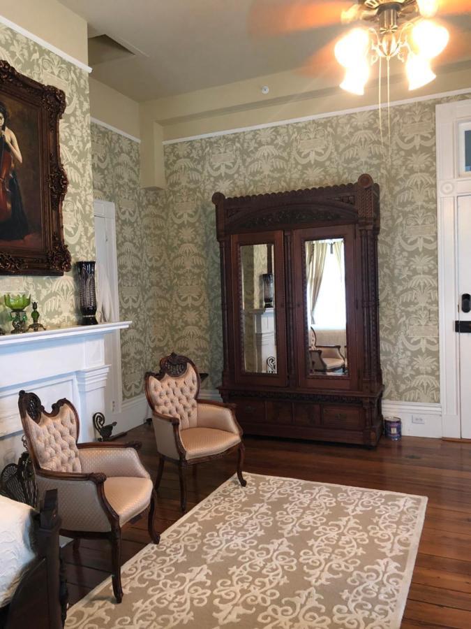 The Montgomery B&B Старквил Екстериор снимка