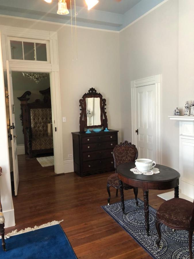 The Montgomery B&B Старквил Екстериор снимка